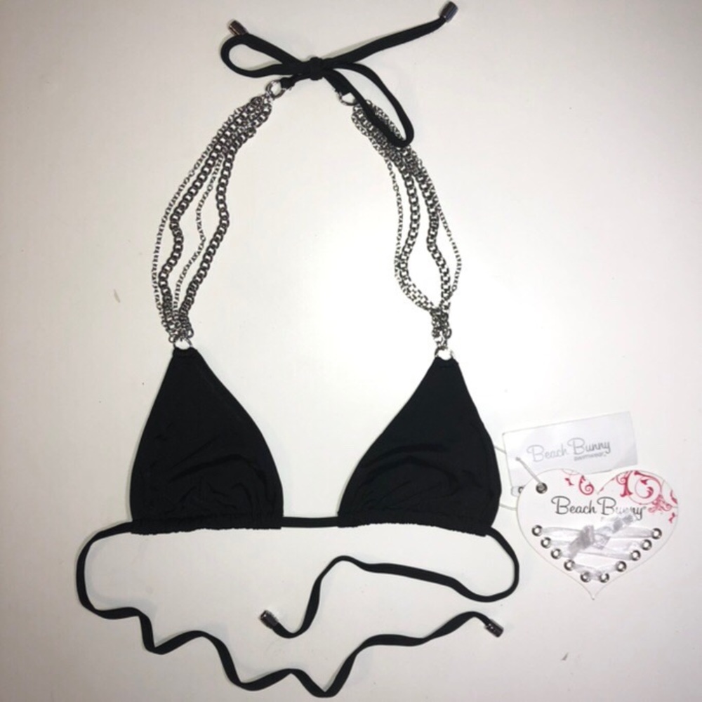 Beach Bunny thin chain top